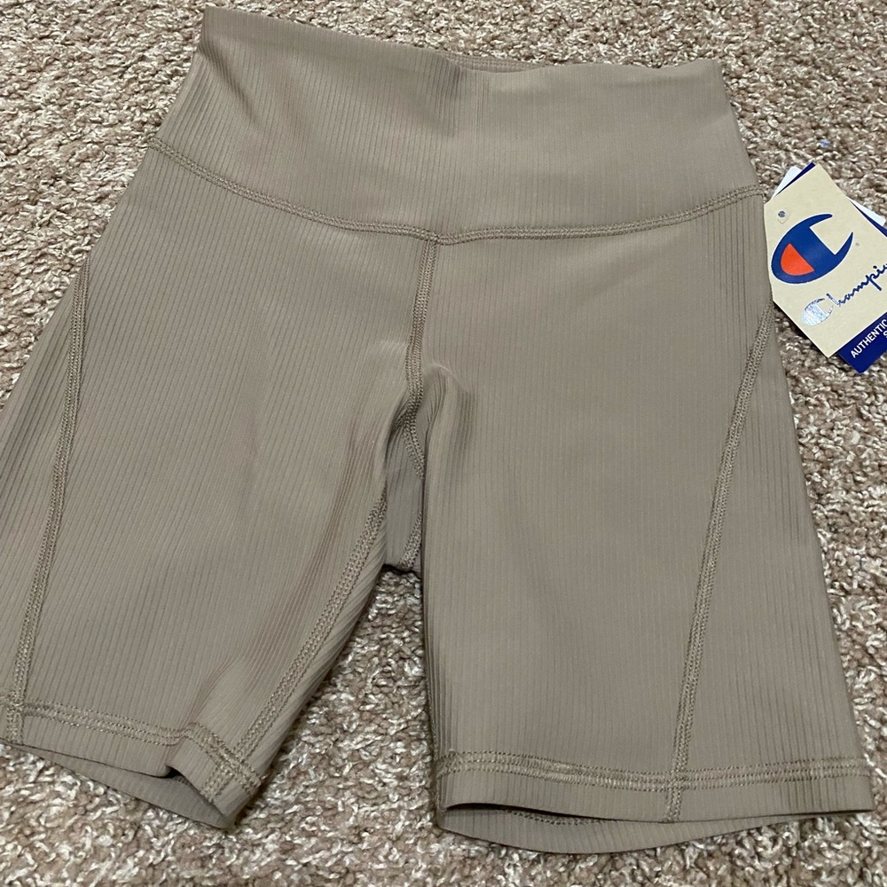 Champion Ribbed Bike Short UO Exclusive NWT - Taupe - Picture 7 of 9
